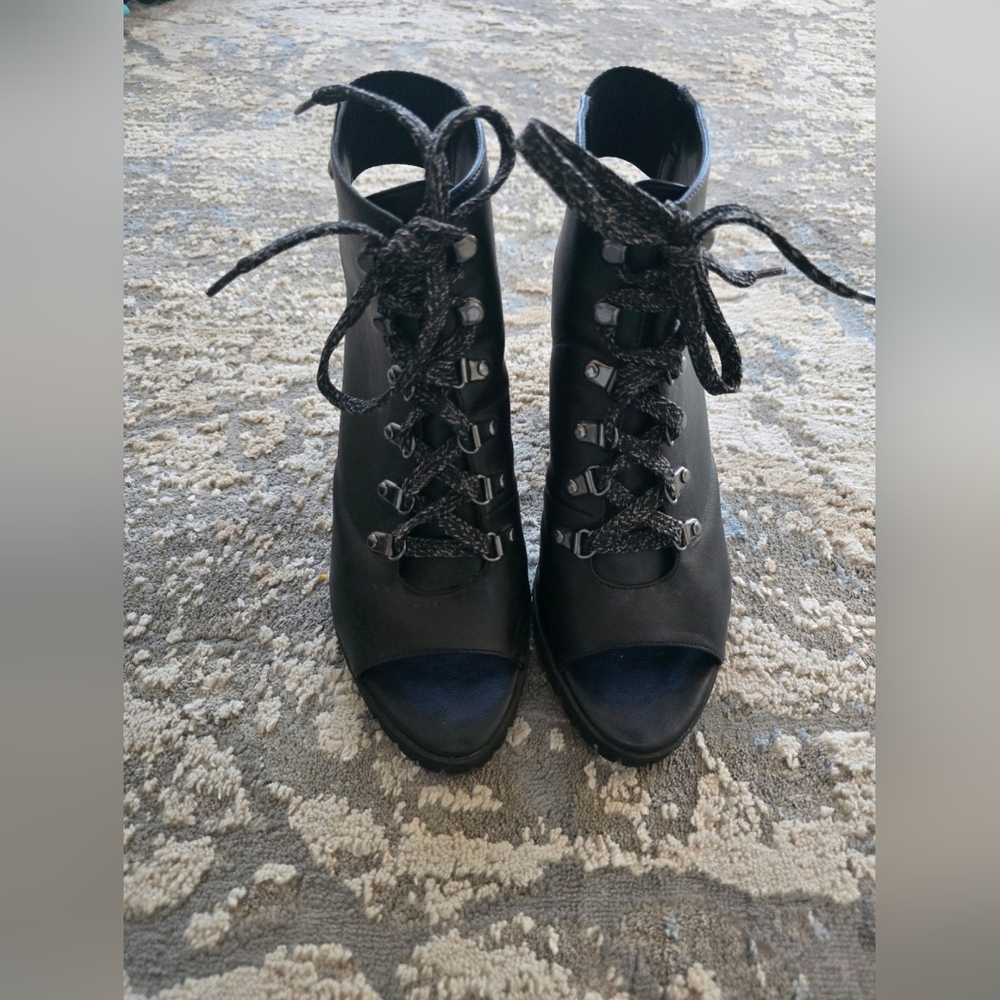 🖤 Vera Wang Black Chunky heel open toe booties heels size 9 - Picture 10 of 11